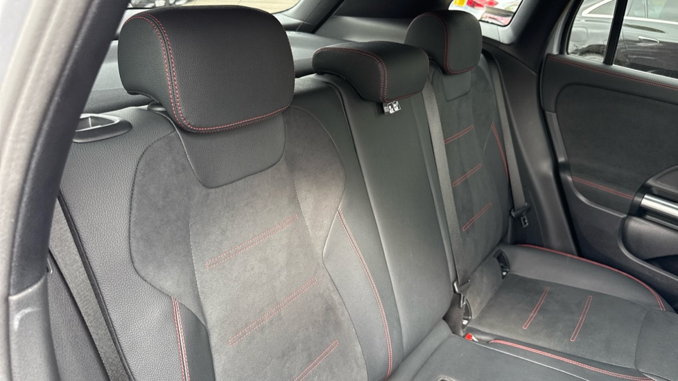 Mercedes-Benz GLA 200 Exclusive Launch Edition 5dr Auto Petrol Hatchback - Image 40