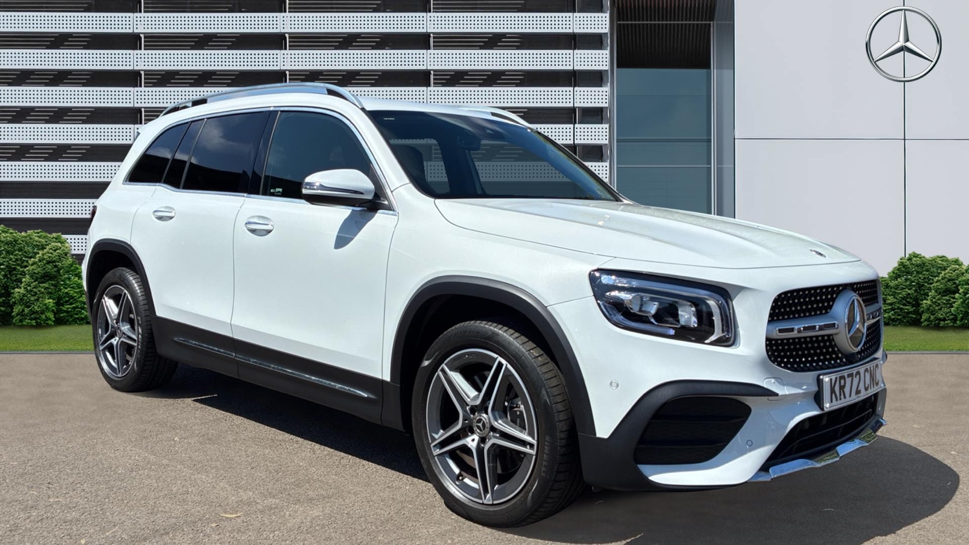 Mercedes-Benz GLB listing photo
