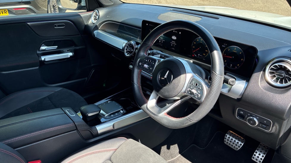 Mercedes-Benz GLB 220d 4Matic AMG Line Premium 5dr 8G-Tronic Diesel Estate - Image 11
