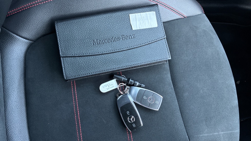 Mercedes-Benz GLB 220d 4Matic AMG Line Premium 5dr 8G-Tronic Diesel Estate - Image 19