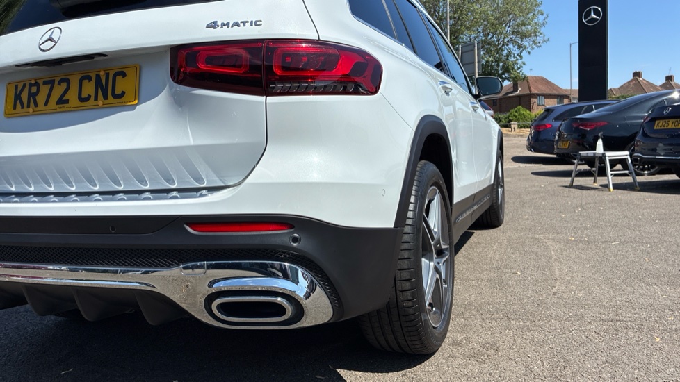 Mercedes-Benz GLB 220d 4Matic AMG Line Premium 5dr 8G-Tronic Diesel Estate - Image 23