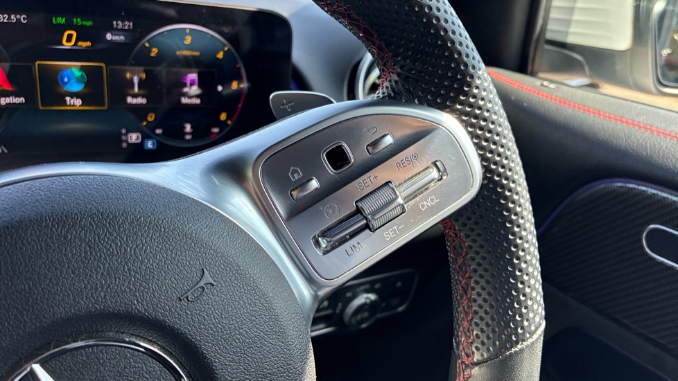 Mercedes-Benz GLB 220d 4Matic AMG Line Premium 5dr 8G-Tronic Diesel Estate - Image 38