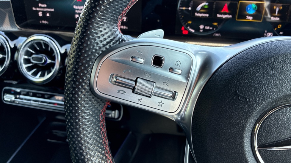Mercedes-Benz GLB 220d 4Matic AMG Line Premium 5dr 8G-Tronic Diesel Estate - Image 39