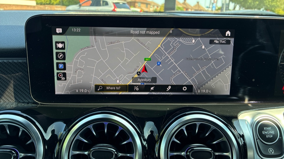 Mercedes-Benz GLB 220d 4Matic AMG Line Premium 5dr 8G-Tronic Diesel Estate - Image 42