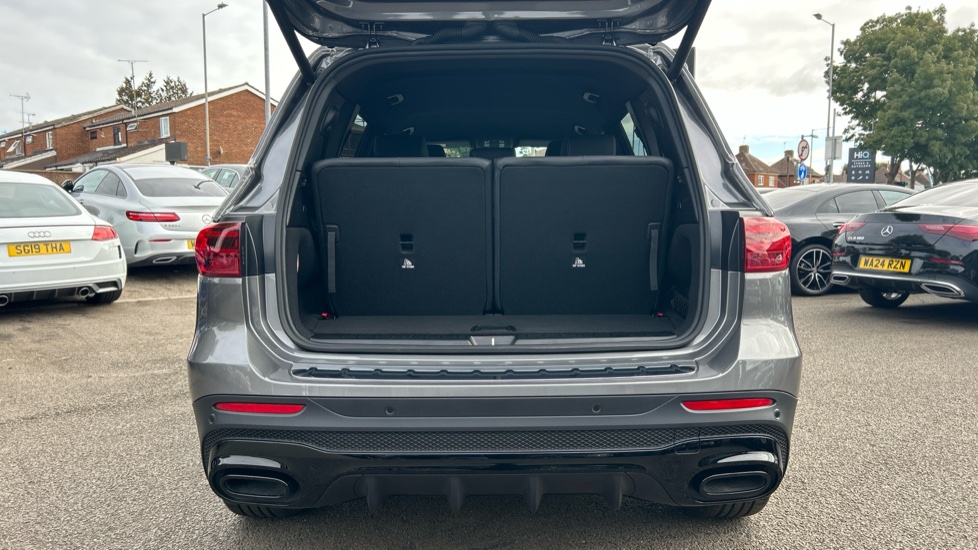 Mercedes-Benz GLB 220d 4Matic AMG Line Premium 5dr 8G-Tronic Diesel Estate - Image 4