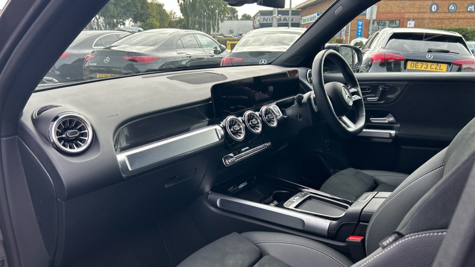 Mercedes-Benz GLB 220d 4Matic AMG Line Premium 5dr 8G-Tronic Diesel Estate - Image 9