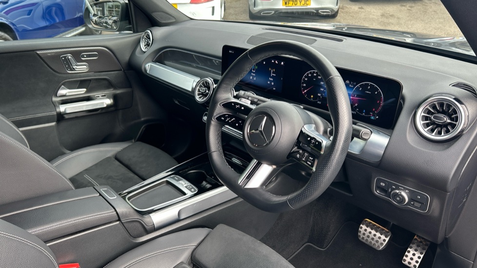 Mercedes-Benz GLB 220d 4Matic AMG Line Premium 5dr 8G-Tronic Diesel Estate - Image 11