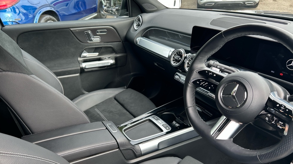 Mercedes-Benz GLB 220d 4Matic AMG Line Premium 5dr 8G-Tronic Diesel Estate - Image 14