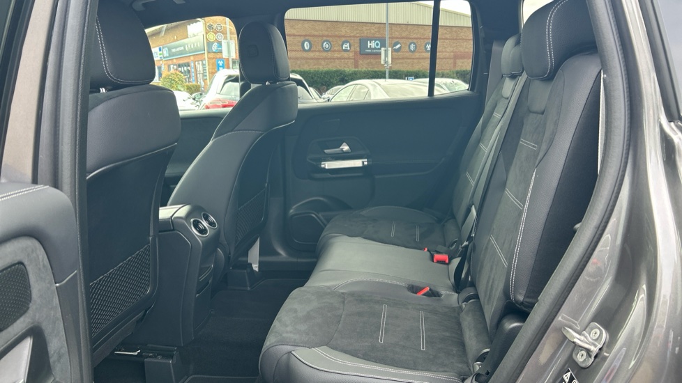 Mercedes-Benz GLB 220d 4Matic AMG Line Premium 5dr 8G-Tronic Diesel Estate - Image 16