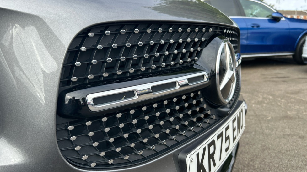 Mercedes-Benz GLB 220d 4Matic AMG Line Premium 5dr 8G-Tronic Diesel Estate - Image 21