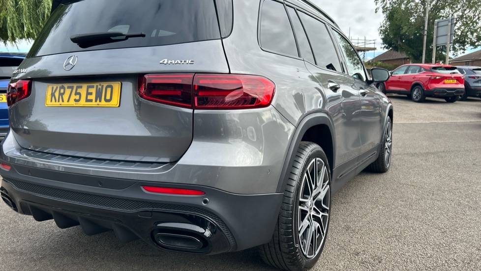 Mercedes-Benz GLB 220d 4Matic AMG Line Premium 5dr 8G-Tronic Diesel Estate - Image 23