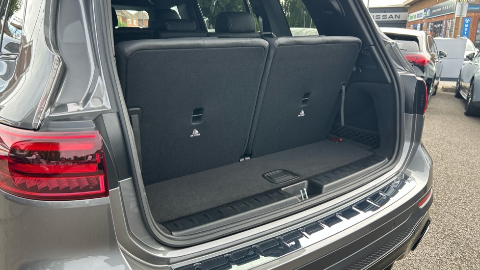 Mercedes-Benz GLB 220d 4Matic AMG Line Premium 5dr 8G-Tronic Diesel Estate - Image 27