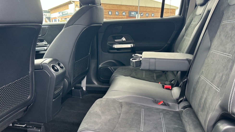 Mercedes-Benz GLB 220d 4Matic AMG Line Premium 5dr 8G-Tronic Diesel Estate - Image 30