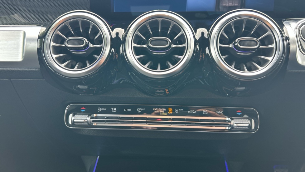 Mercedes-Benz GLB 220d 4Matic AMG Line Premium 5dr 8G-Tronic Diesel Estate - Image 42
