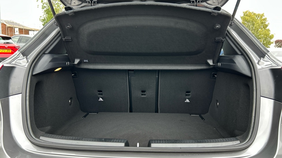 Mercedes-Benz A-Class A200 AMG Line Premium Plus 5dr Auto Petrol Hatchback - Image 4