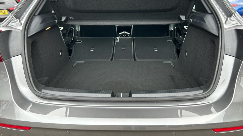 Mercedes-Benz A-Class A200 AMG Line Premium Plus 5dr Auto Petrol Hatchback - Image 38