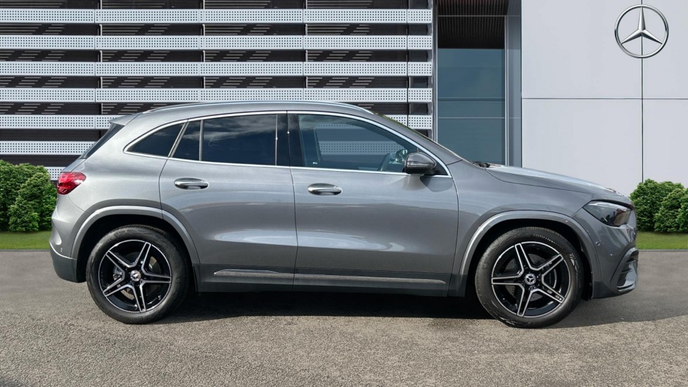 Mercedes-Benz GLA 220d 4Matic AMG Line Executive 5dr Auto Diesel Hatchback - Image 5