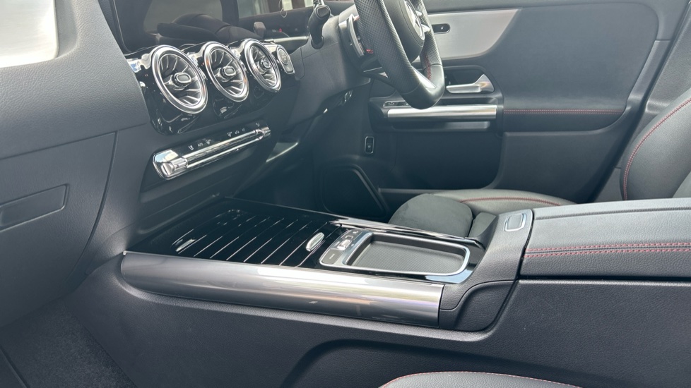 Mercedes-Benz GLA 220d 4Matic AMG Line Executive 5dr Auto Diesel Hatchback - Image 13