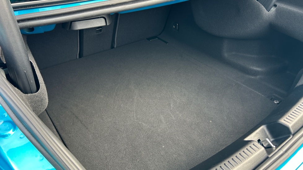 Mercedes-Benz CLA 200 AMG Line Premium Plus 4dr Tip Auto Petrol Saloon - Image 43