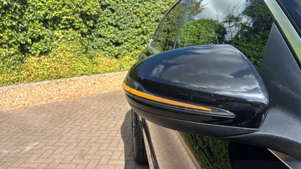 Mercedes-Benz GLC Coupe GLC 300 4Matic AMG Line 5dr 9G-Tronic Petrol Estate - Image 38