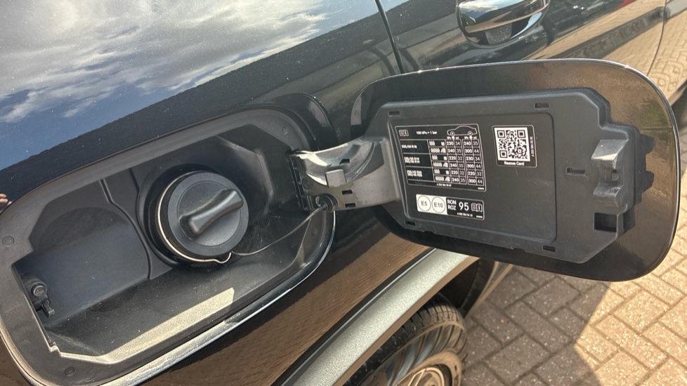 Mercedes-Benz GLC Coupe GLC 300 4Matic AMG Line 5dr 9G-Tronic Petrol Estate - Image 39