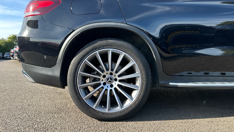 Mercedes-Benz GLC Coupe GLC 300d 4Matic AMG Line Premium 5dr 9G-Tronic Diesel Estate - Image 7