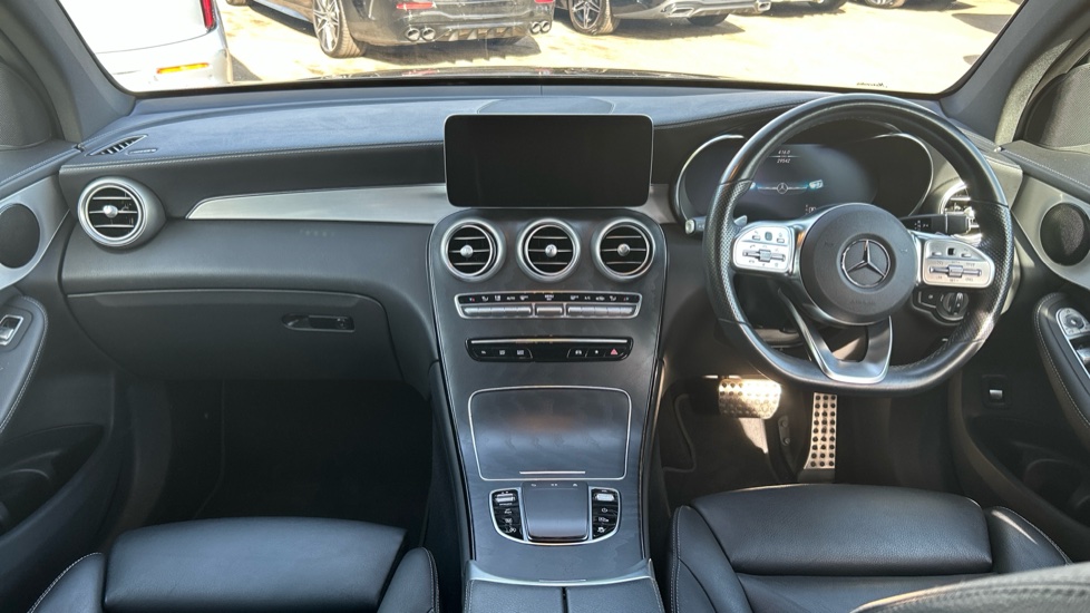 Mercedes-Benz GLC Coupe GLC 300d 4Matic AMG Line Premium 5dr 9G-Tronic Diesel Estate - Image 10