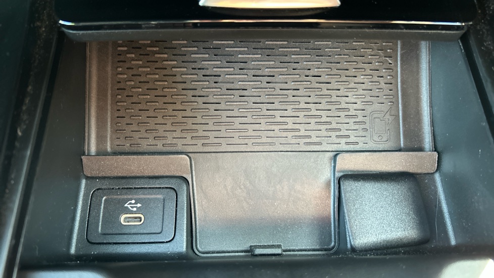 Mercedes-Benz CLA 180 AMG Line Premium 4dr Tip Auto Petrol Saloon - Image 39