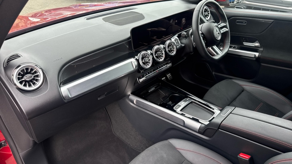 Mercedes-Benz GLB 220d 4Matic AMG Line Premium 5dr 8G-Tronic Diesel Estate - Image 9
