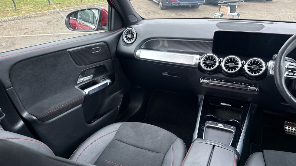 Mercedes-Benz GLB 220d 4Matic AMG Line Premium 5dr 8G-Tronic Diesel Estate - Image 14