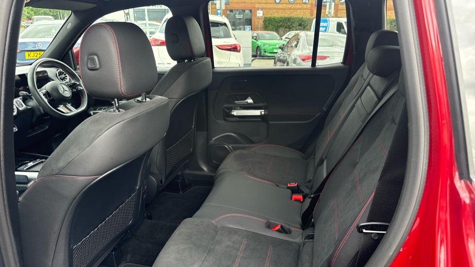 Mercedes-Benz GLB 220d 4Matic AMG Line Premium 5dr 8G-Tronic Diesel Estate - Image 16