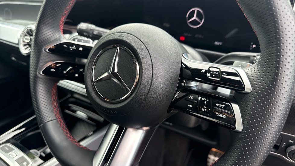 Mercedes-Benz GLB 220d 4Matic AMG Line Premium 5dr 8G-Tronic Diesel Estate - Image 30