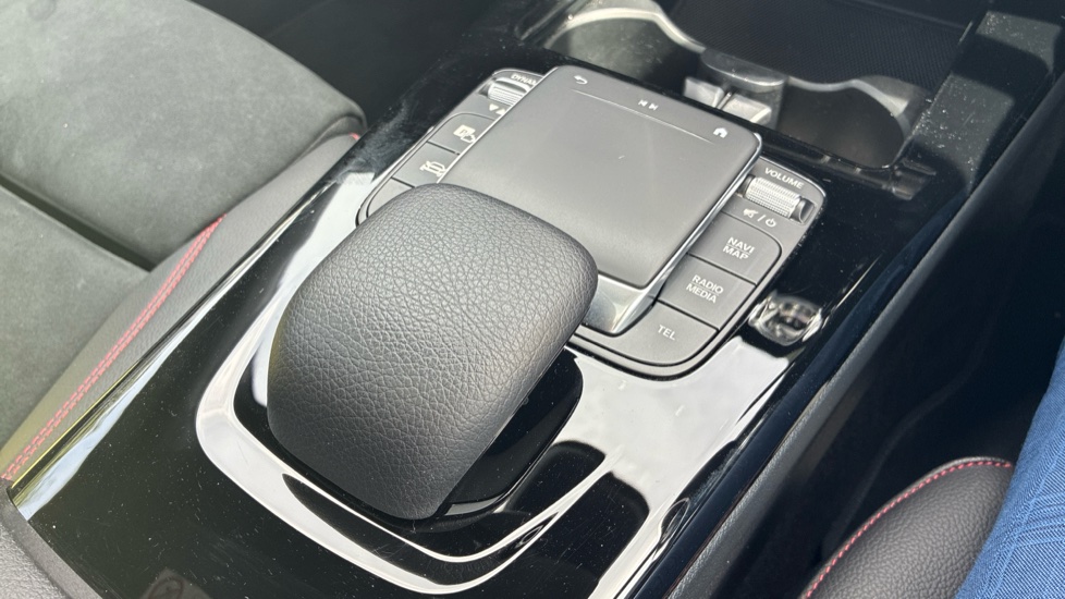 Mercedes-Benz CLA 250e AMG Line Premium + Night Ed 4dr Tip Auto Saloon - Image 35