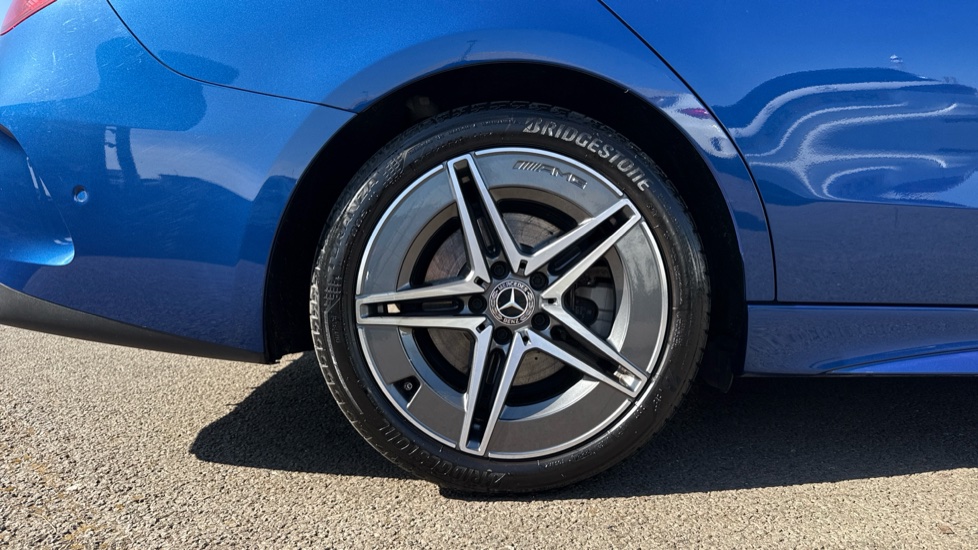 Mercedes-Benz C-Class C200 AMG Line 4dr 9G-Tronic Petrol Saloon - Image 7