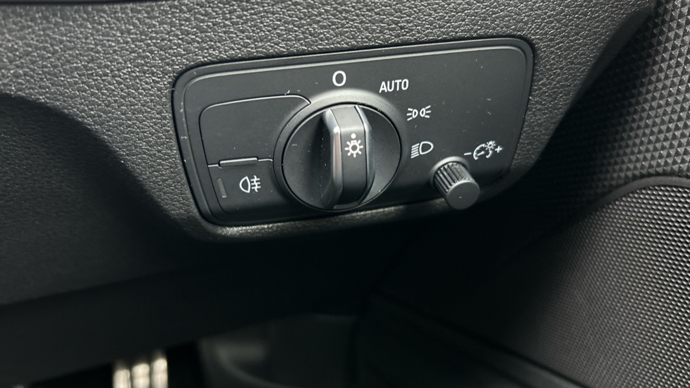 Audi Q2 35 TFSI Black Edition 5dr S Tronic Petrol Estate - Image 37