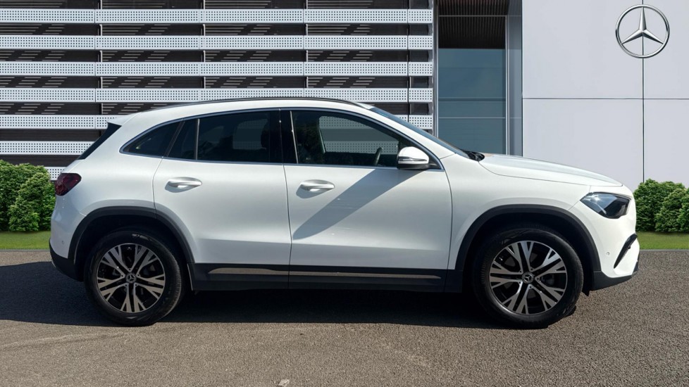 Mercedes-Benz GLA 200d Sport Executive 5dr Auto Diesel Hatchback - Image 5