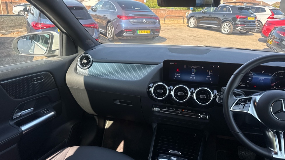Mercedes-Benz GLA 200d Sport Executive 5dr Auto Diesel Hatchback - Image 14