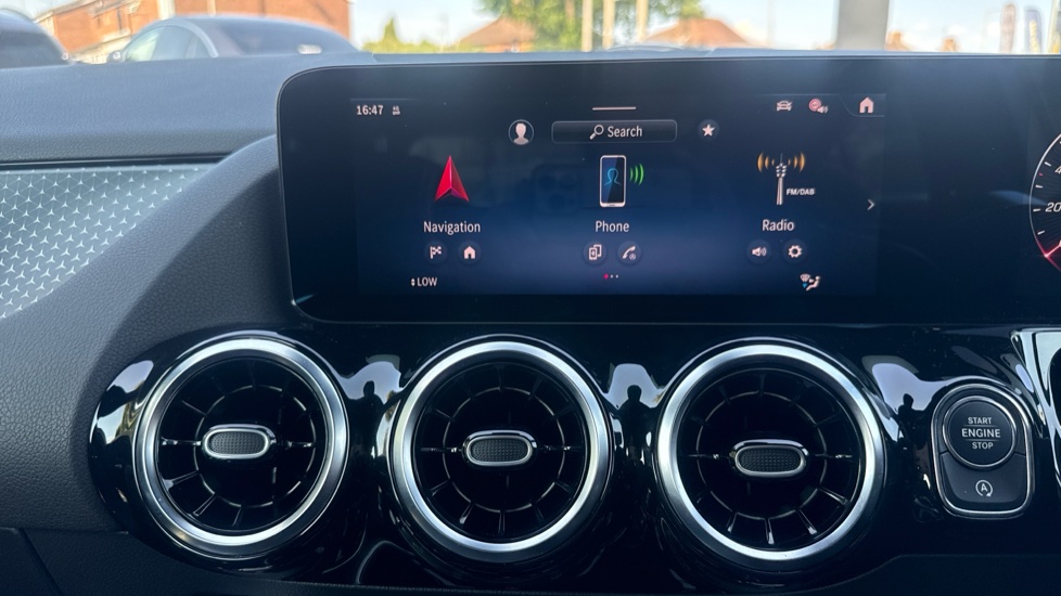 Mercedes-Benz GLA 200d Sport Executive 5dr Auto Diesel Hatchback - Image 22
