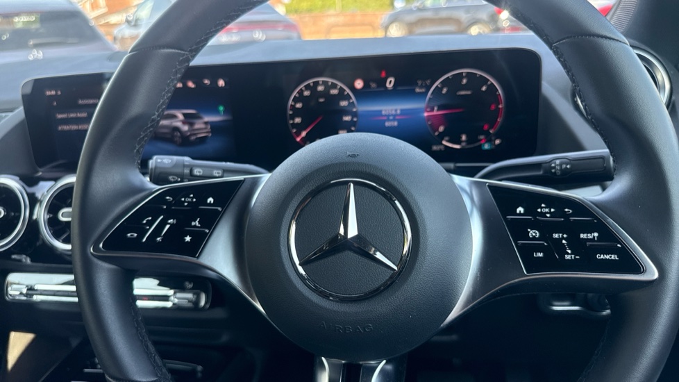 Mercedes-Benz GLA 200d Sport Executive 5dr Auto Diesel Hatchback - Image 23