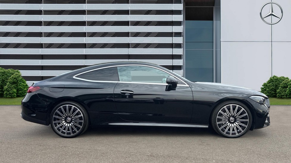 Mercedes-Benz Cle 300 4Matic AMG Line Premium + 2dr 9G-Tronic Petrol Coupe - Image 5