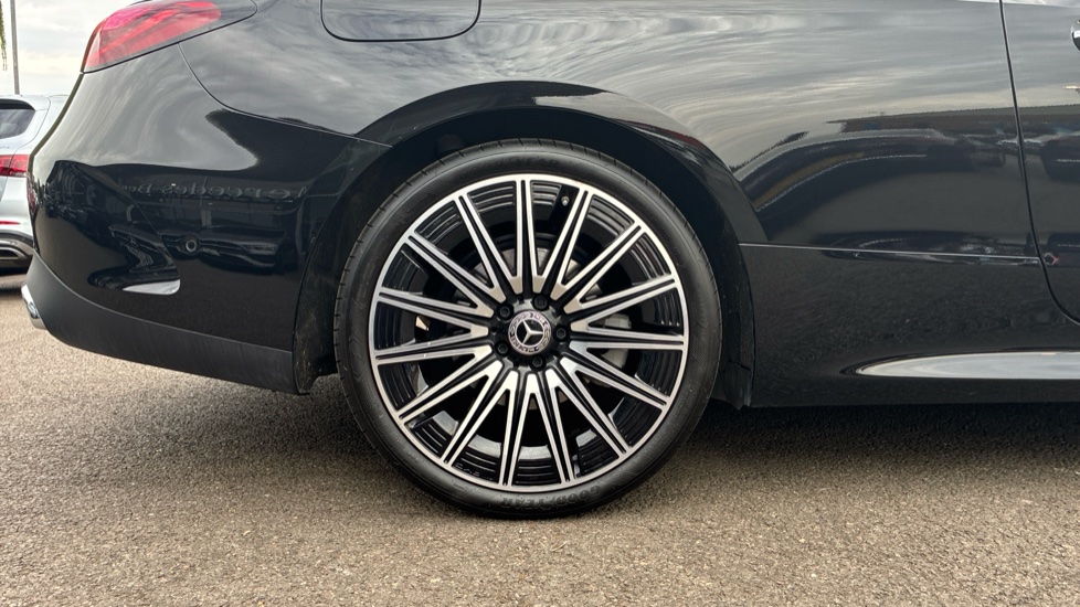 Mercedes-Benz Cle 300 4Matic AMG Line Premium + 2dr 9G-Tronic Petrol Coupe - Image 7