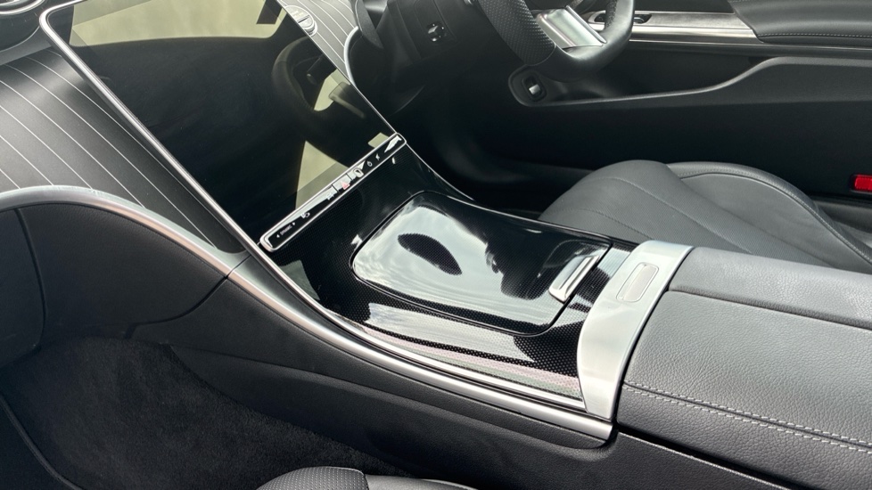 Mercedes-Benz Cle 300 4Matic AMG Line Premium + 2dr 9G-Tronic Petrol Coupe - Image 13