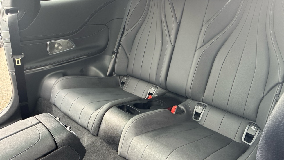 Mercedes-Benz Cle 300 4Matic AMG Line Premium + 2dr 9G-Tronic Petrol Coupe - Image 16