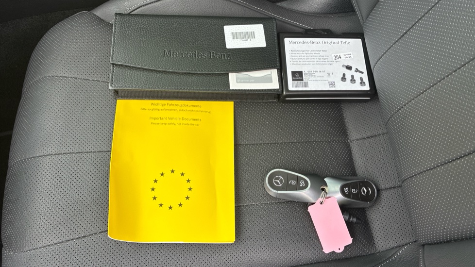 Mercedes-Benz Cle 300 4Matic AMG Line Premium + 2dr 9G-Tronic Petrol Coupe - Image 19