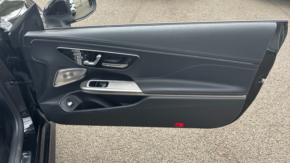 Mercedes-Benz Cle 300 4Matic AMG Line Premium + 2dr 9G-Tronic Petrol Coupe - Image 30
