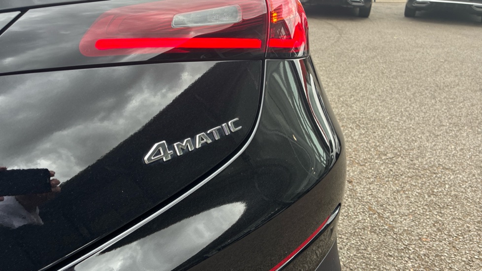Mercedes-Benz Cle 300 4Matic AMG Line Premium + 2dr 9G-Tronic Petrol Coupe - Image 36