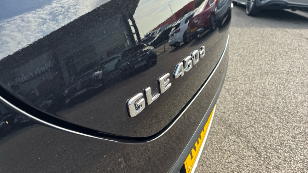 Mercedes-Benz GLE Coupe GLE 450d 4Matic AMG Line Premium 5dr 9G-Tronic Diesel Estate - Image 25