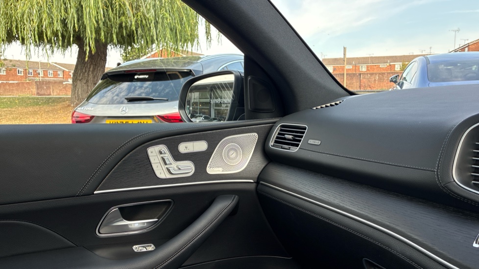 Mercedes-Benz GLE Coupe GLE 450d 4Matic AMG Line Premium 5dr 9G-Tronic Diesel Estate - Image 36