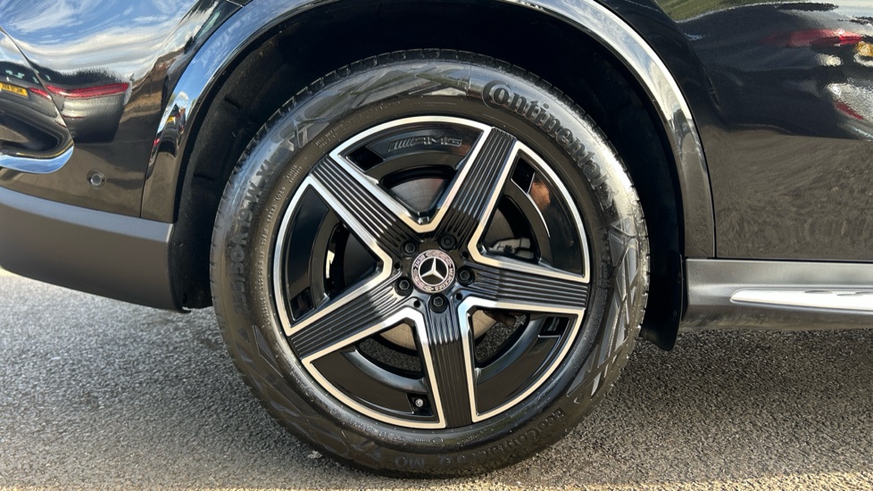 Mercedes-Benz GLC 300 4Matic AMG Line 5dr 9G-Tronic Petrol Estate - Image 7