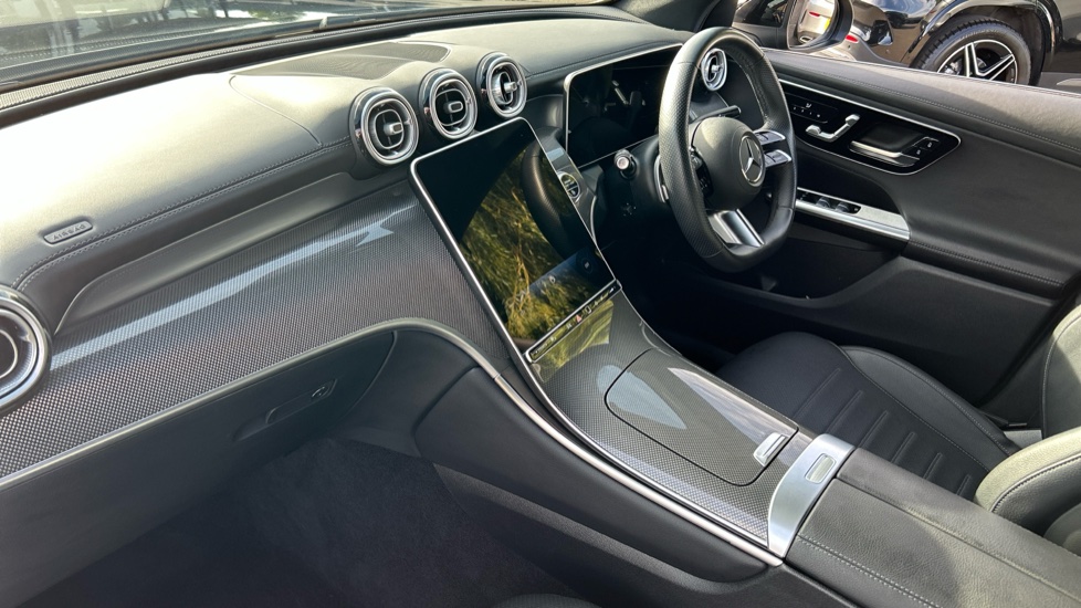 Mercedes-Benz GLC 300 4Matic AMG Line 5dr 9G-Tronic Petrol Estate - Image 9